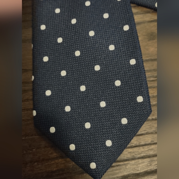 Charles Tyrwhitt Navy Blue Tie with white polka dots. - Picture 5 of 5